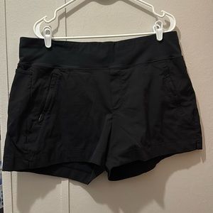 Athleta Trekkie North Shorts size 16